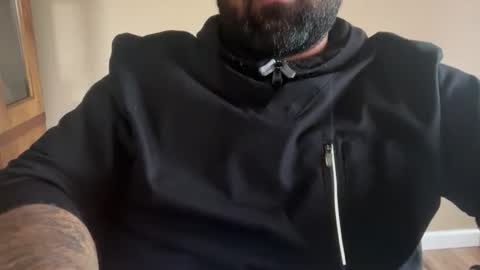 Snapshot of bigheadaddy90 chatting on February 9, 11:09 pm Daniel Noelia online show from February 9, 11:09 pm