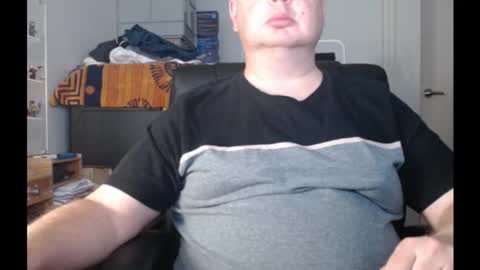 Snapshot of bighorn1981 chatting on January 16, 2:15 am bighorn1981 online show from January 16, 2:15 am