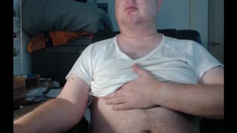 Snapshot of bighorn1981 chatting on February 8, 11:41 pm bighorn1981 online show from February 8, 11:41 pm