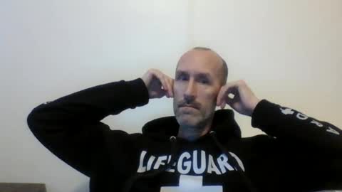 Snapshot of bighugemouthful chatting on December 7, 3:58 am Chaz online show from December 7, 3:58 am
