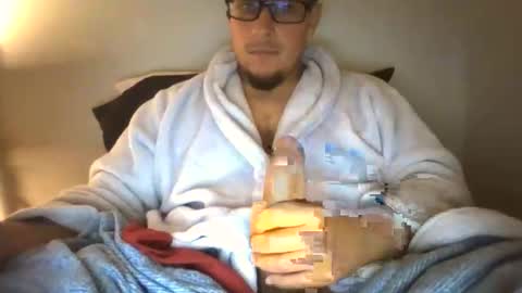Bigdicbear713 online show from April 3, 6:22 am