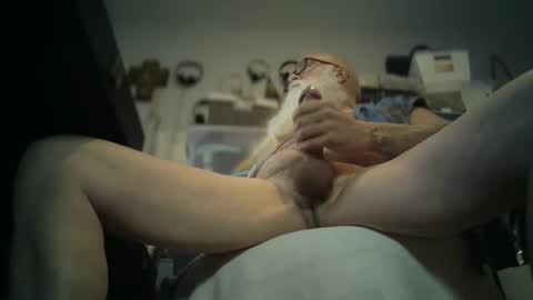 bigjeff01 online show from November 18, 9:52 pm