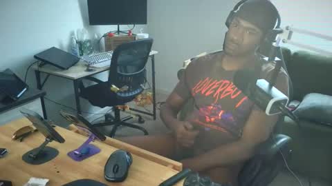 Snapshot of bigleecujo chatting on November 2, 10:56 pm bigleecujo online show from November 2, 10:56 pm