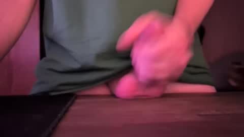 Snapshot of bigload33577 chatting on February 10, 7:51 pm bigload33577 online show from February 10, 7:51 pm