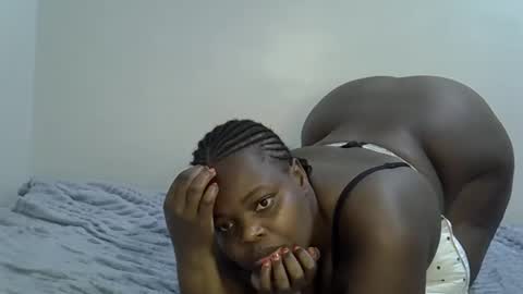 Snapshot of bigmama807715 chatting on February 24, 7:01 pm bigmama807715 online show from February 24, 7:01 pm