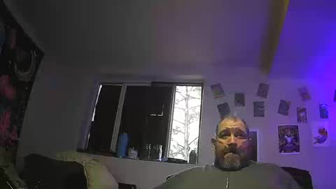 Snapshot of bigman42of0rlife chatting on October 10, 11:37 pm bigman42of0rlife online show from October 10, 11:37 pm