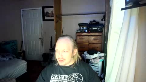 bigmike20129020 online show from February 17, 12:10 am