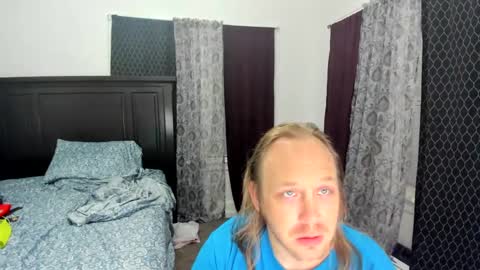 bigmike20129020 online show from October 8, 7:39 am