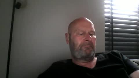bigmike3339 online show from October 28, 9:57 am