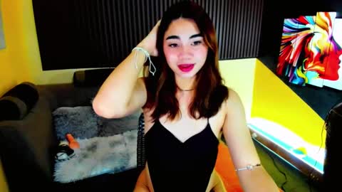 kiaaannaaaa online show from February 19, 11:28 am