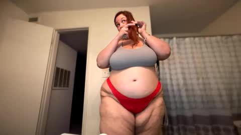 Snapshot of bigoltittycomittee chatting on January 11, 11:21 pm bigoltittycomittee online show from January 11, 11:21 pm