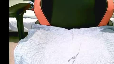 bigonecums online show from April 16, 8:59 am