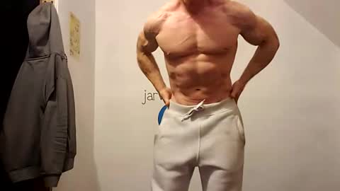 Snapshot of bigredmachine25 chatting on December 28, 1:18 am Jarvis online show from December 28, 1:18 am