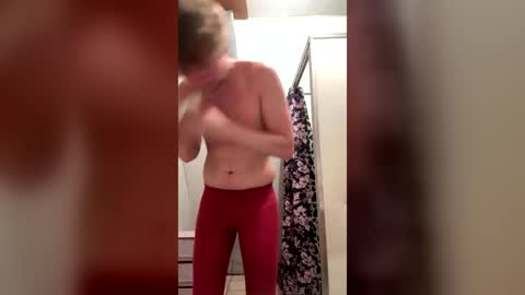 bigskinnyboyshh online show from June 24, 1:15 am