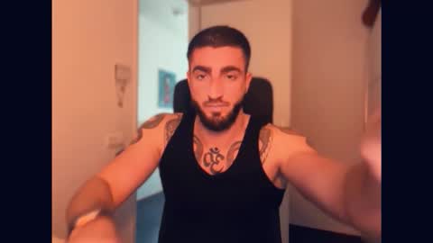 Snapshot of bigsnakeman1995 chatting on October 17, 12:19 pm Gogo online show from October 17, 12:19 pm