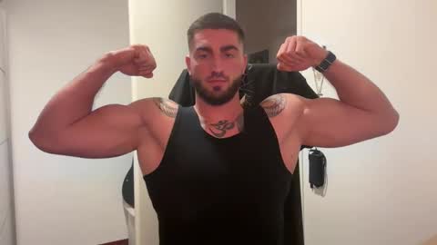 Snapshot of bigsnakeman1995 chatting on October 18, 8:42 pm Gogo online show from October 18, 8:42 pm