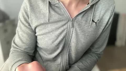 Snapshot of bigsong78 chatting on April 6, 7:20 am BigHardCock horny Balearic Islands online show from April 6, 7:20 am