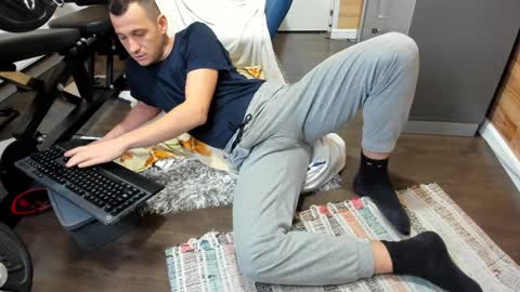 bigsshark online show from January 9, 9:06 am