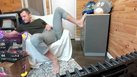 bigsshark online show from November 28, 9:06 pm