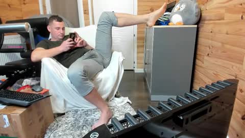 bigsshark online show from December 3, 8:51 pm