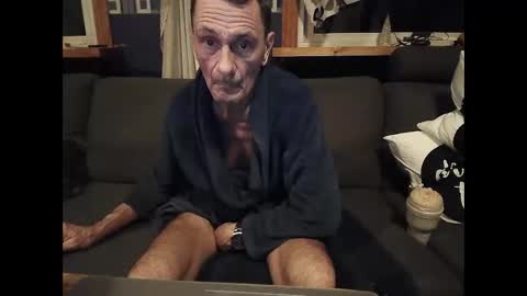 Snapshot of bigswe1 chatting on December 4, 2:31 am bigswe1 online show from December 4, 2:31 am