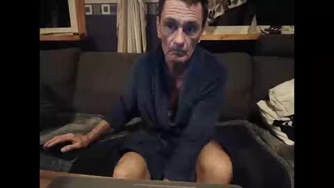 Snapshot of bigswe1 chatting on December 31, 1:57 am bigswe1 online show from December 31, 1:57 am