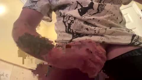 Snapshot of bigt2316 chatting on November 24, 4:23 am Luckie and Richard online show from November 24, 4:23 am