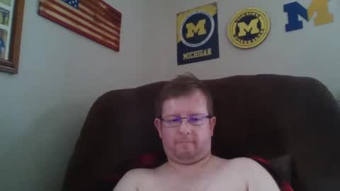 Snapshot of bigtitlover220 chatting on February 28, 2:42 pm Jeremy online show from February 28, 2:42 pm