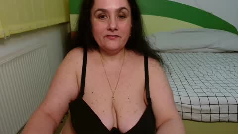 Snapshot of bigtitsclaude chatting on February 26, 12:16 am BigTitsClaude online show from February 26, 12:16 am