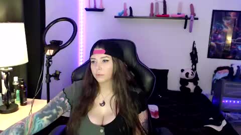 Snapshot of bigtittedtattedlesbian chatting on June 8, 8:20 pm Nichole lights online show from June 8, 8:20 pm