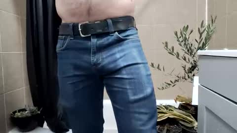 bigtopcircus online show from December 22, 3:47 am