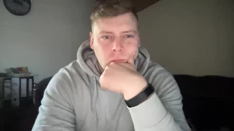 Snapshot of bigtwhite chatting on October 3, 1:19 pm bigtwhite online show from October 3, 1:19 pm