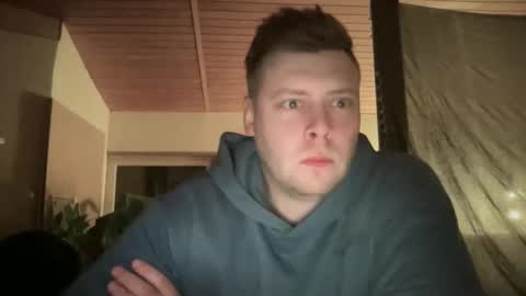 Snapshot of bigtwhite chatting on December 5, 8:05 pm bigtwhite online show from December 5, 8:05 pm