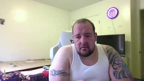 Snapshot of bigutbear chatting on September 23, 7:17 pm HOSS online show from September 23, 7:17 pm
