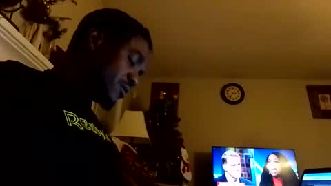 Snapshot of bigwood007954165 chatting on December 17, 7:29 am Bigwood14 online show from December 17, 7:29 am