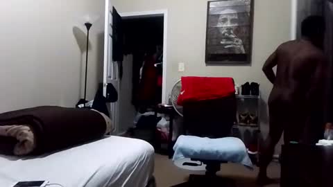 Snapshot of bigwood007954165 chatting on January 11, 7:28 am Bigwood14 online show from January 11, 7:28 am