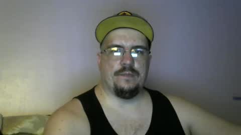 Snapshot of bigxcountry_39 chatting on September 21, 1:40 am bigxcountry_39 online show from September 21, 1:40 am