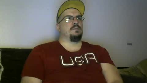Snapshot of bigxcountry_39 chatting on June 16, 4:15 am bigxcountry_39 online show from June 16, 4:15 am