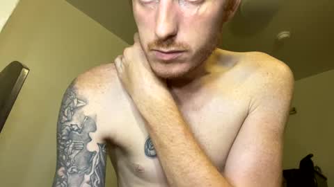 Snapshot of bigxredlive chatting on October 1, 4:29 am bigxredlive online show from October 1, 4:29 am