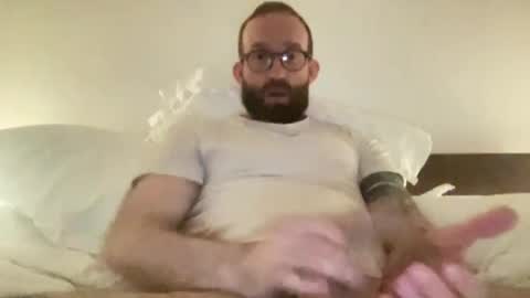 Snapshot of bigymdaddy chatting on May 22, 10:37 pm bigymdaddy online show from May 22, 10:37 pm