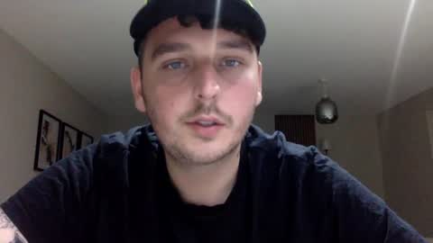 Snapshot of bigzeelee chatting on June 29, 10:43 pm BigZEELEE online show from June 29, 10:43 pm