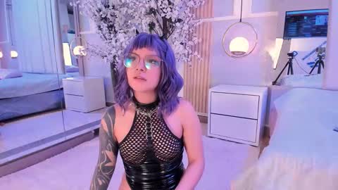 Biizzy online show from November 7, 6:30 pm