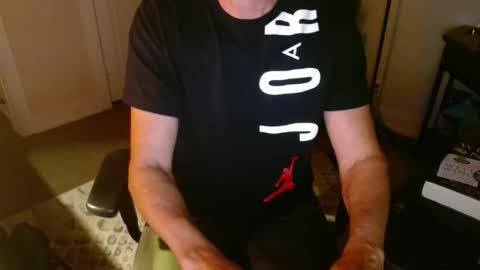 Snapshot of bijockdadohio chatting on April 26, 2:31 am Jeff online show from April 26, 2:31 am