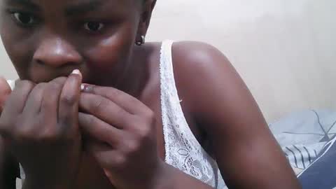 Snapshot of bilia_ebony chatting on July 2, 6:47 pm Bilia online show from July 2, 6:47 pm