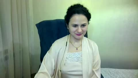 Snapshot of bililay chatting on December 15, 10:47 pm DOM NIKA online show from December 15, 10:47 pm