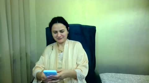 Snapshot of bililay chatting on January 10, 10:46 pm DOM NIKA online show from January 10, 10:46 pm