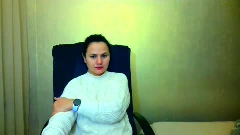 Snapshot of bililay chatting on February 4, 10:34 pm DOM NIKA online show from February 4, 10:34 pm