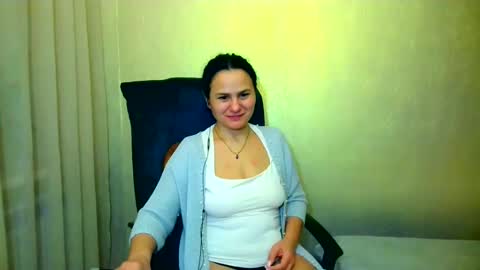 Snapshot of bililay chatting on February 11, 11:12 pm DOM NIKA online show from February 11, 11:12 pm