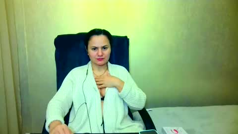 Snapshot of bililay chatting on February 13, 11:04 pm DOM NIKA online show from February 13, 11:04 pm