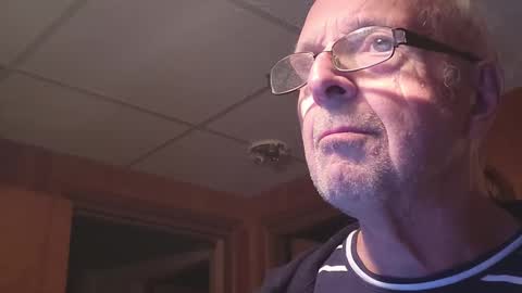 Snapshot of bill_25061 chatting on September 27, 2:27 am bill_25061 online show from September 27, 2:27 am